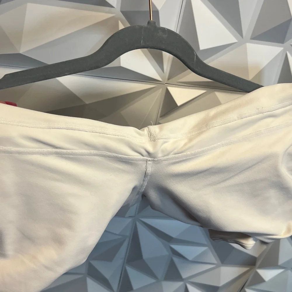 SOLD‼️‼️‼️‼️‼️Lululemon align biker shorts - Picture 3 of 4